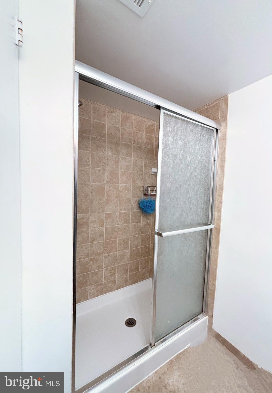 SHADOWOOD - Residential Lease