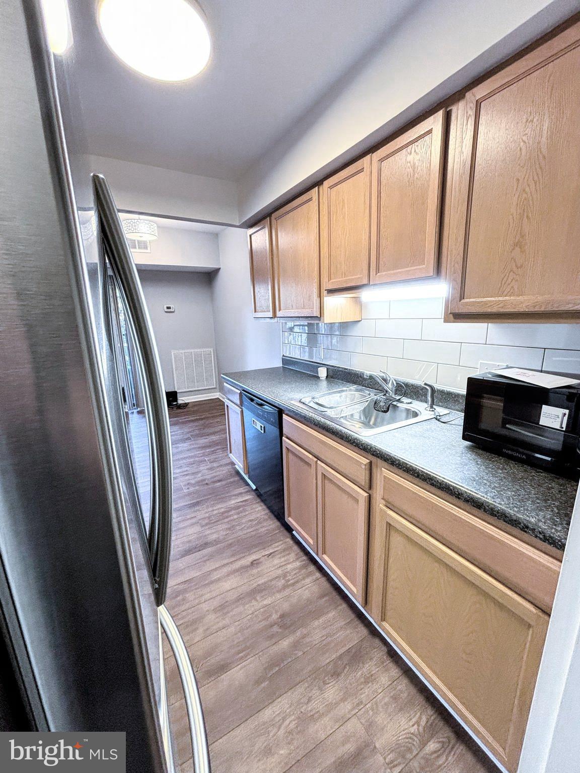 SHADOWOOD - Residential Lease