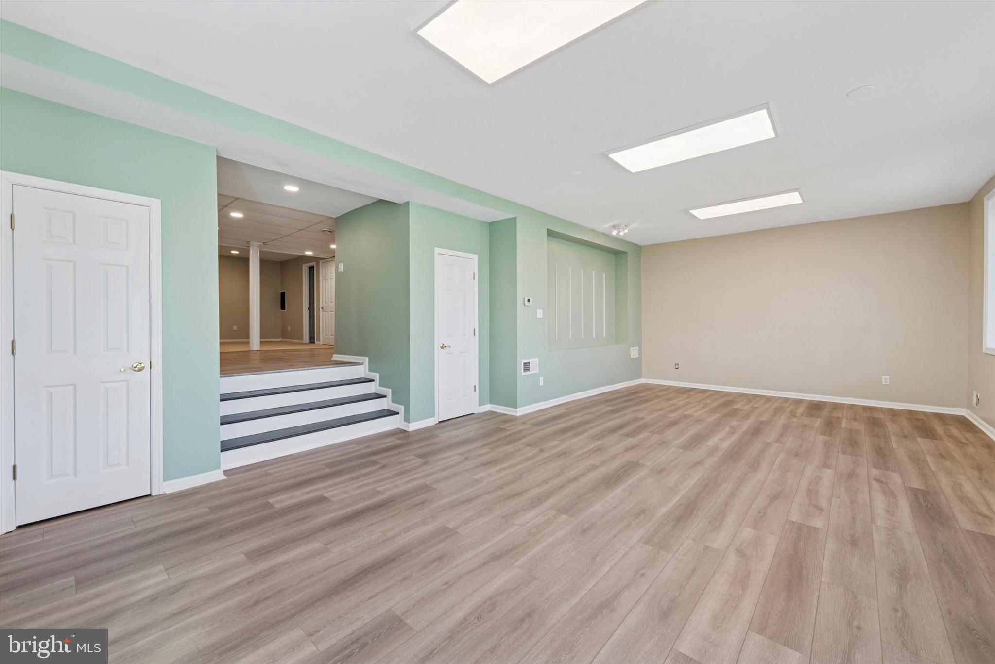 HERSHEYS MILL ESTS - Residential