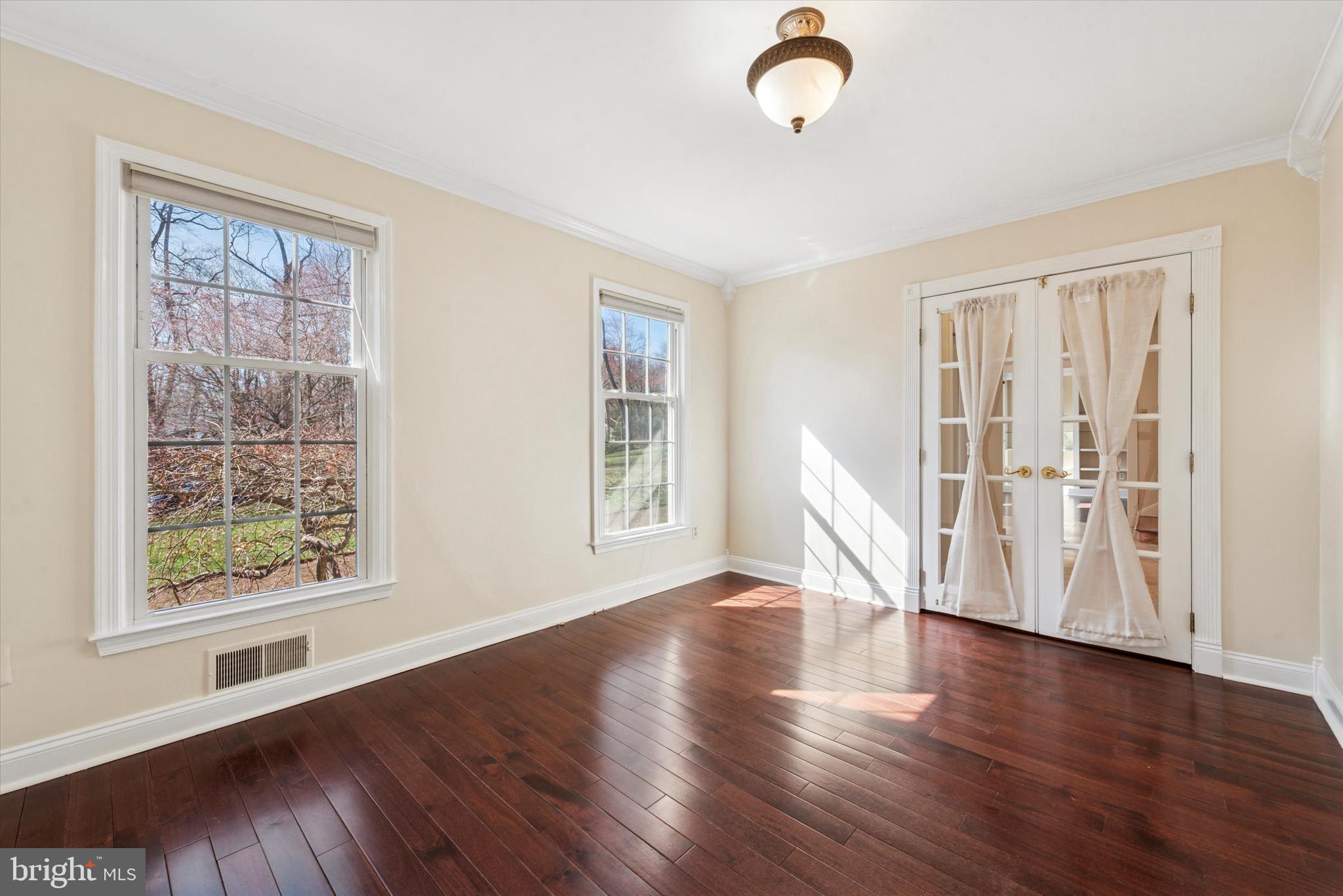 HERSHEYS MILL ESTS - Residential