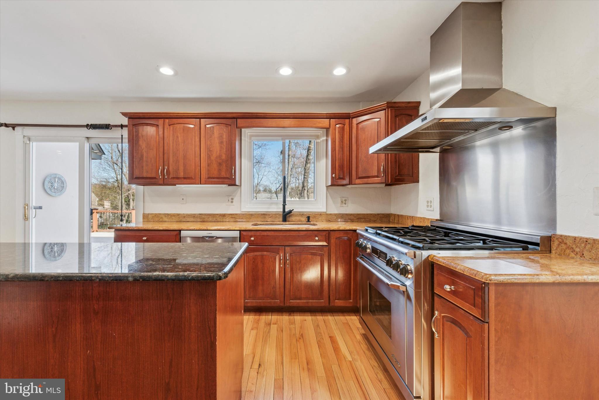 HERSHEYS MILL ESTS - Residential