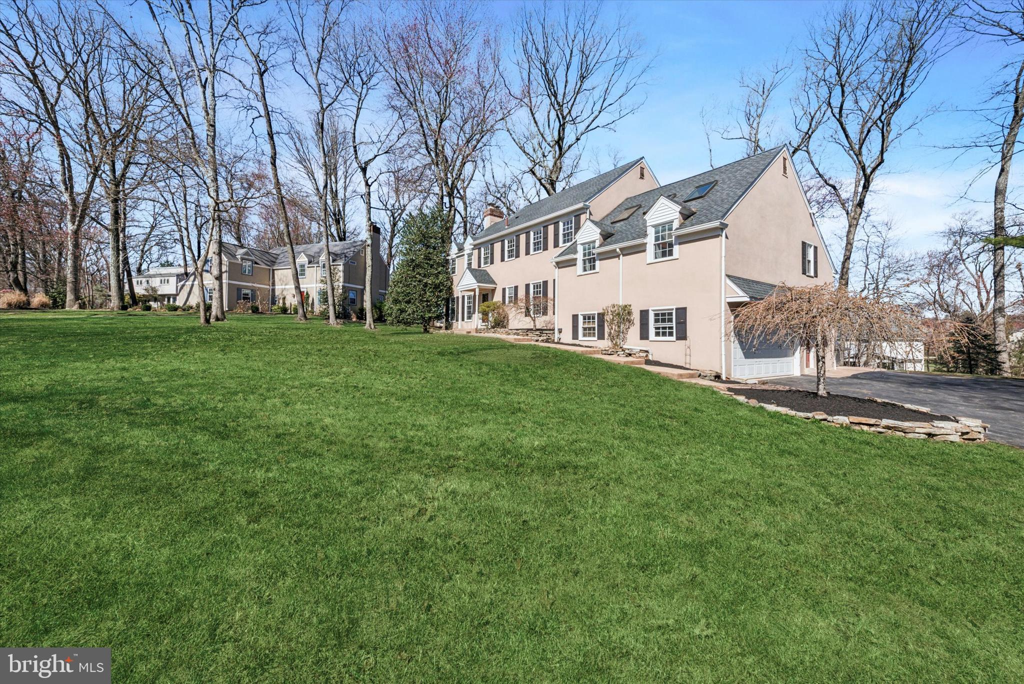 HERSHEYS MILL ESTS - Residential