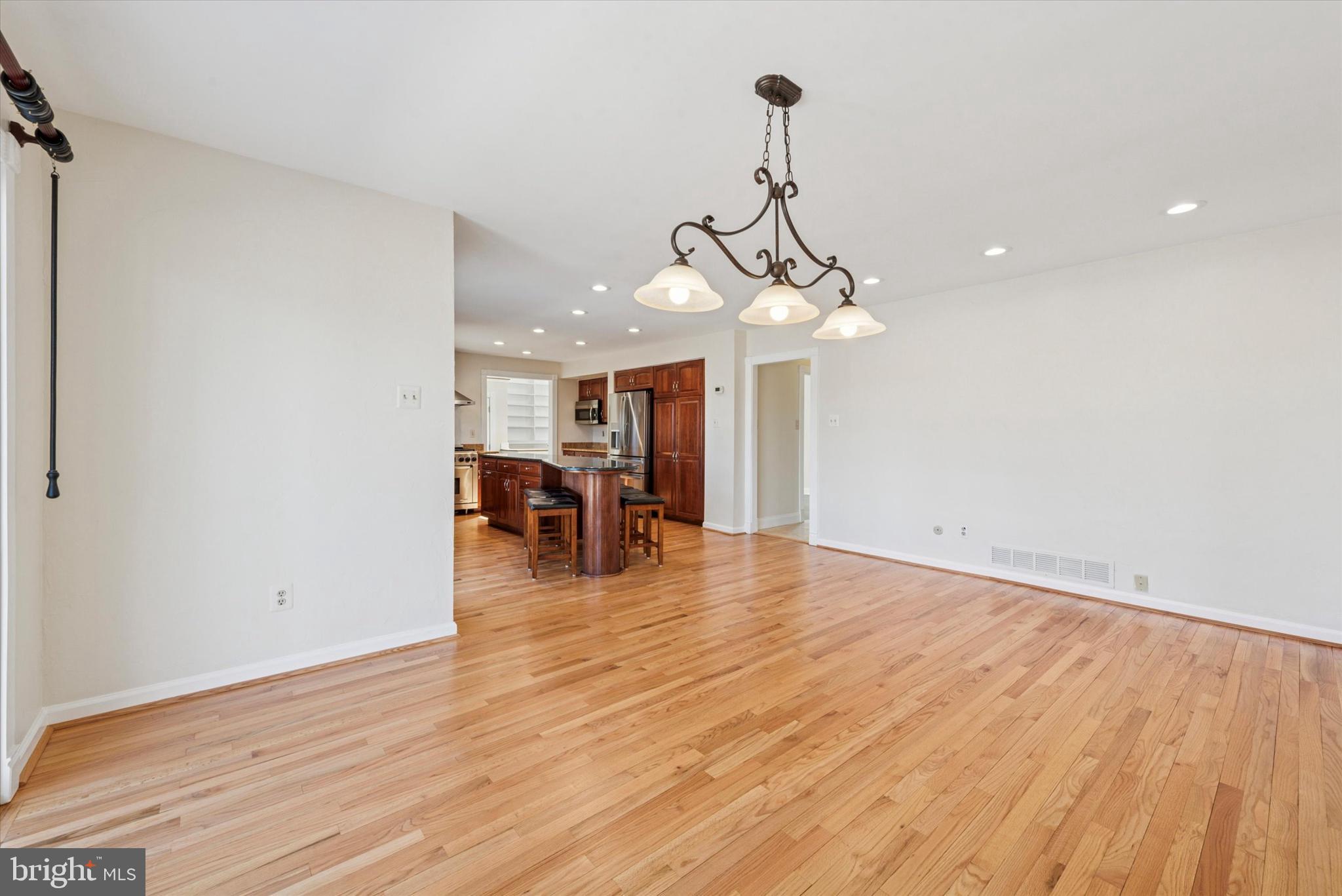 HERSHEYS MILL ESTS - Residential