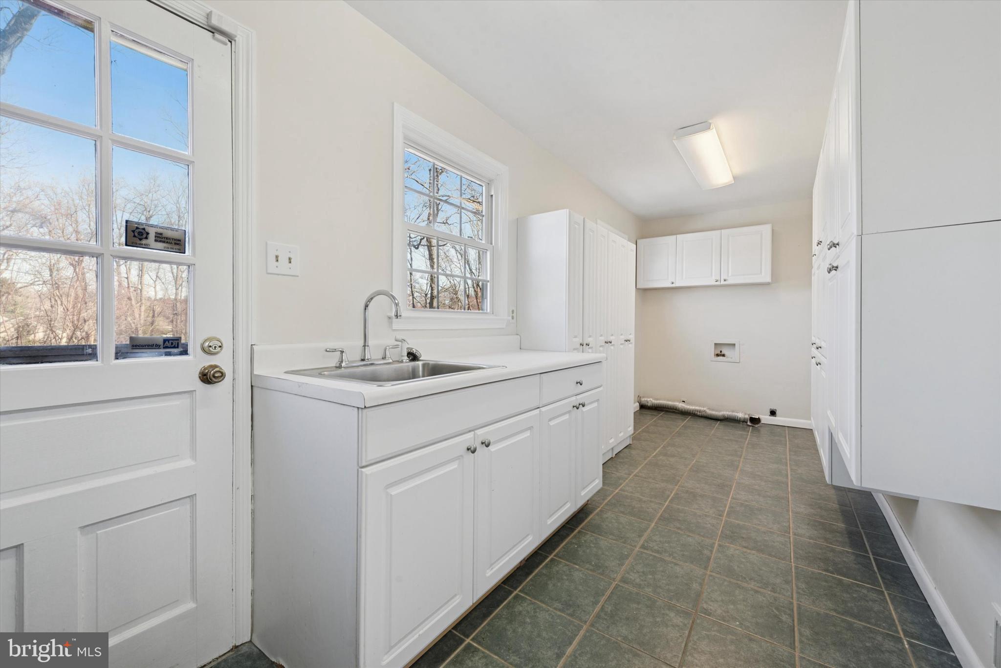 HERSHEYS MILL ESTS - Residential