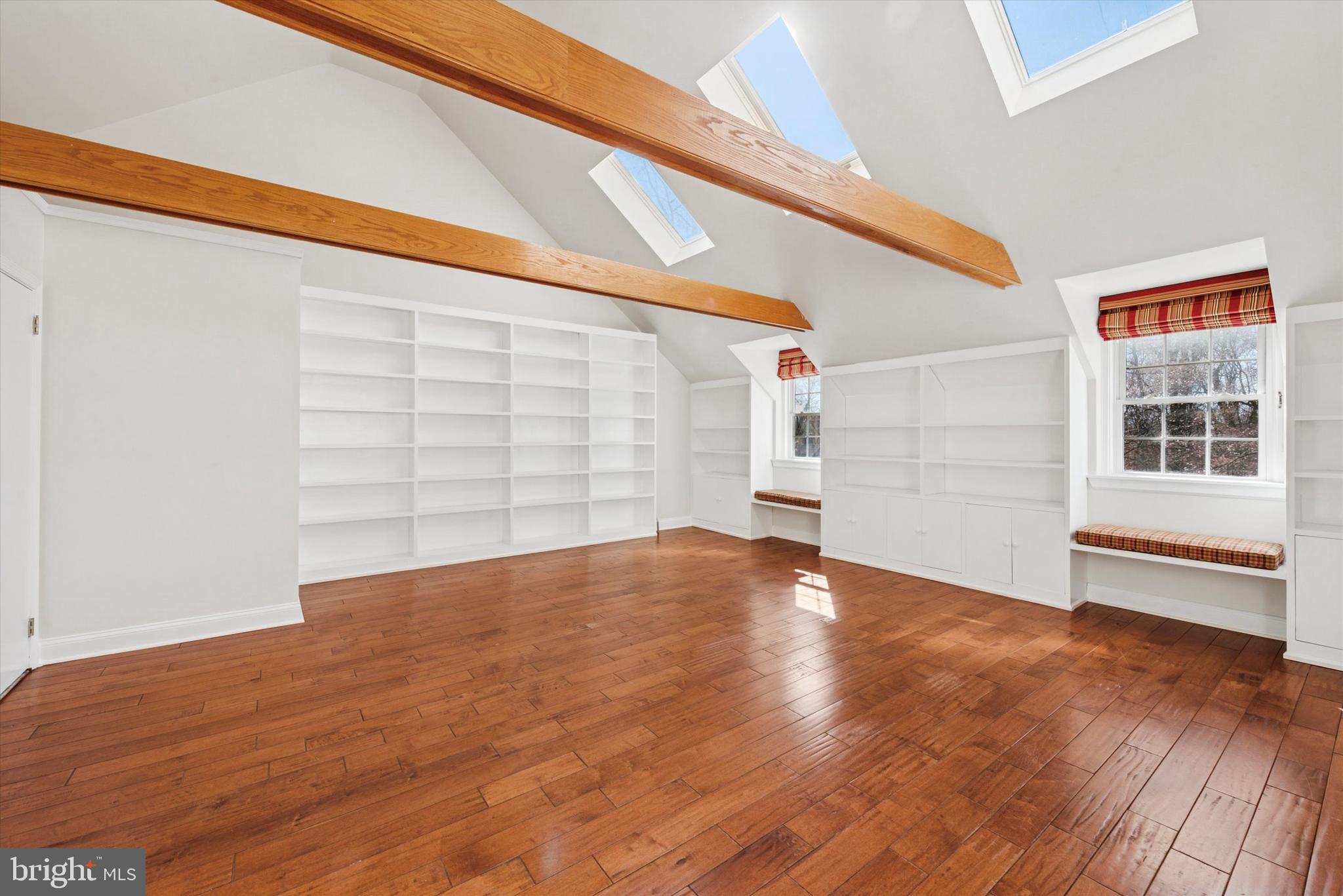 HERSHEYS MILL ESTS - Residential