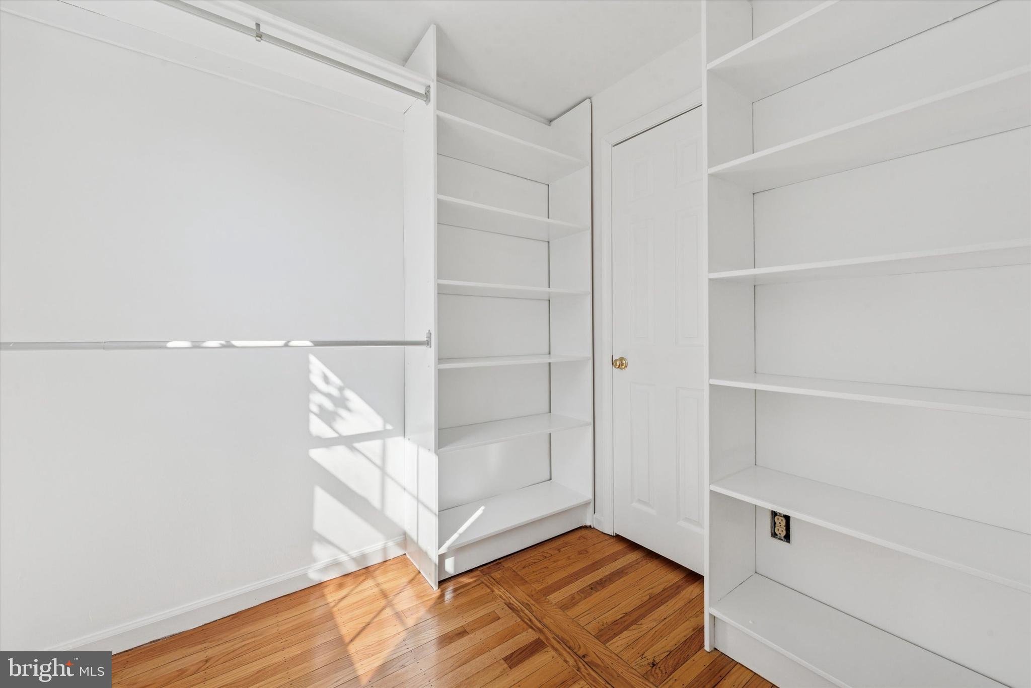 HERSHEYS MILL ESTS - Residential