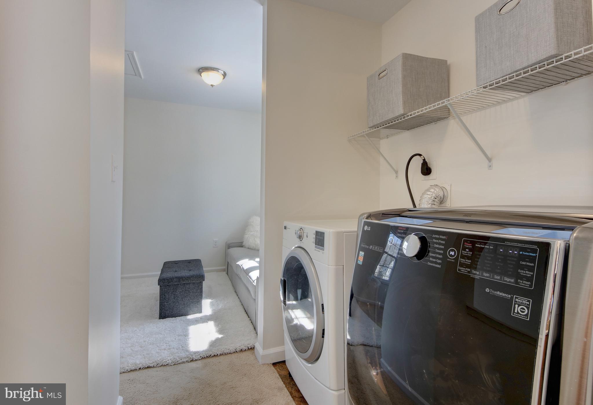 AYRLAWN - Residential