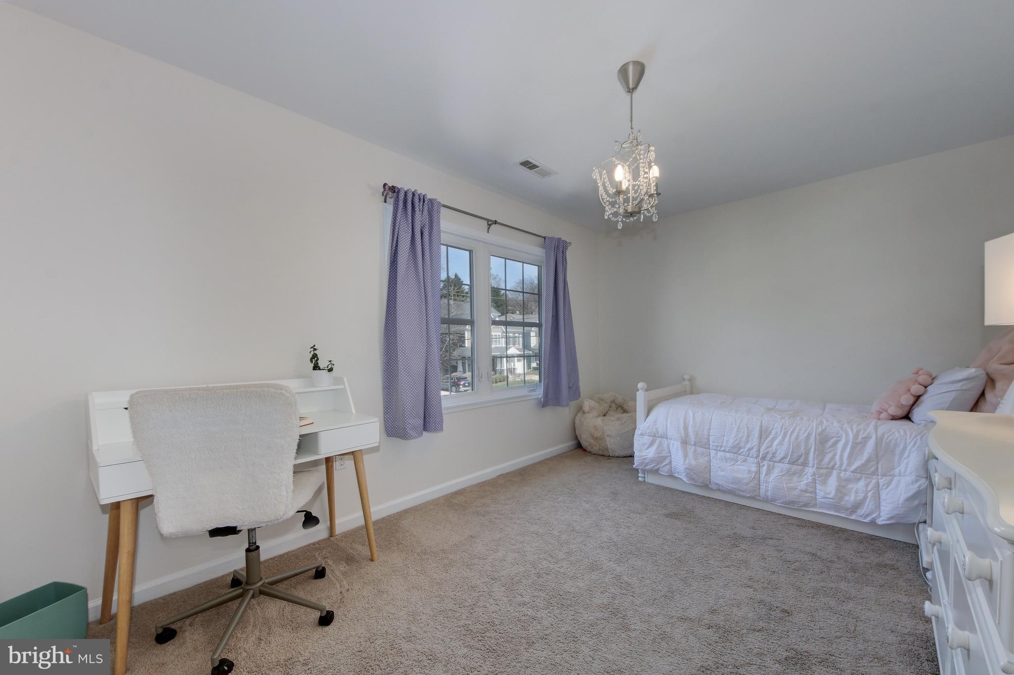 AYRLAWN - Residential