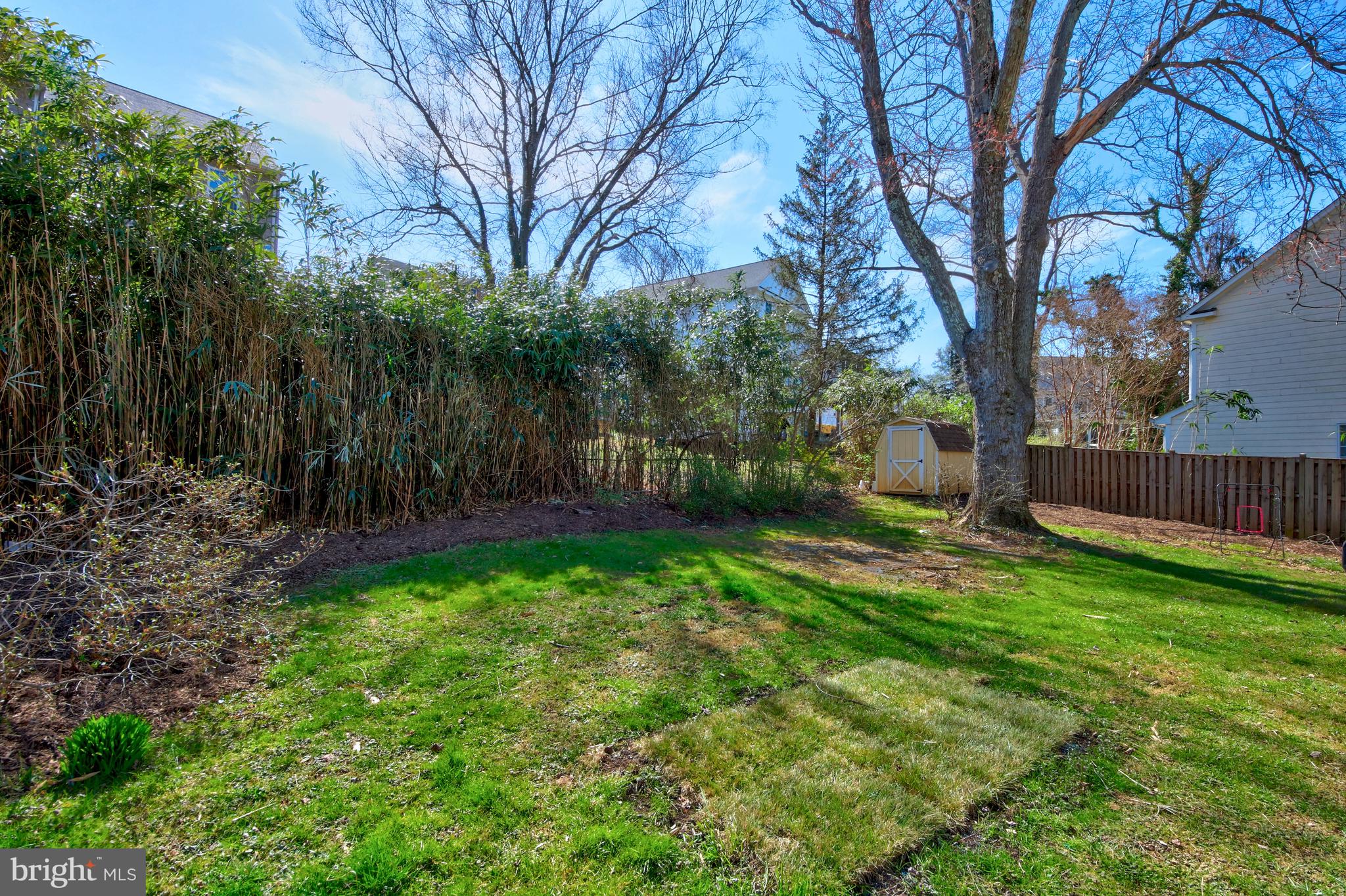 AYRLAWN - Residential