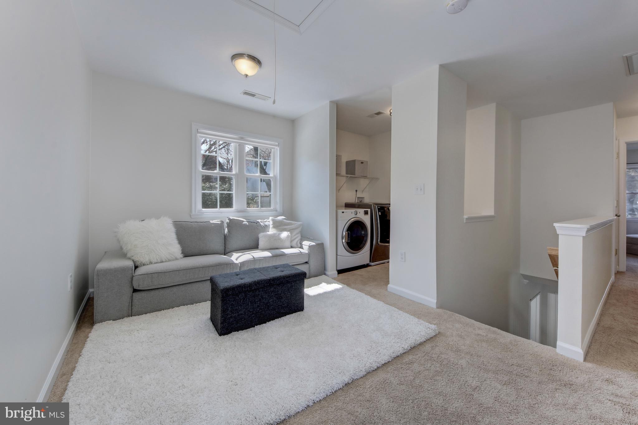 AYRLAWN - Residential