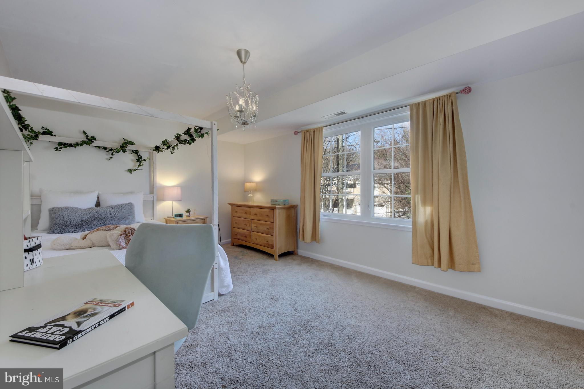 AYRLAWN - Residential