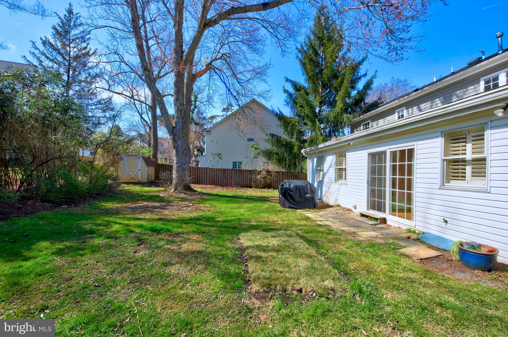 AYRLAWN - Residential