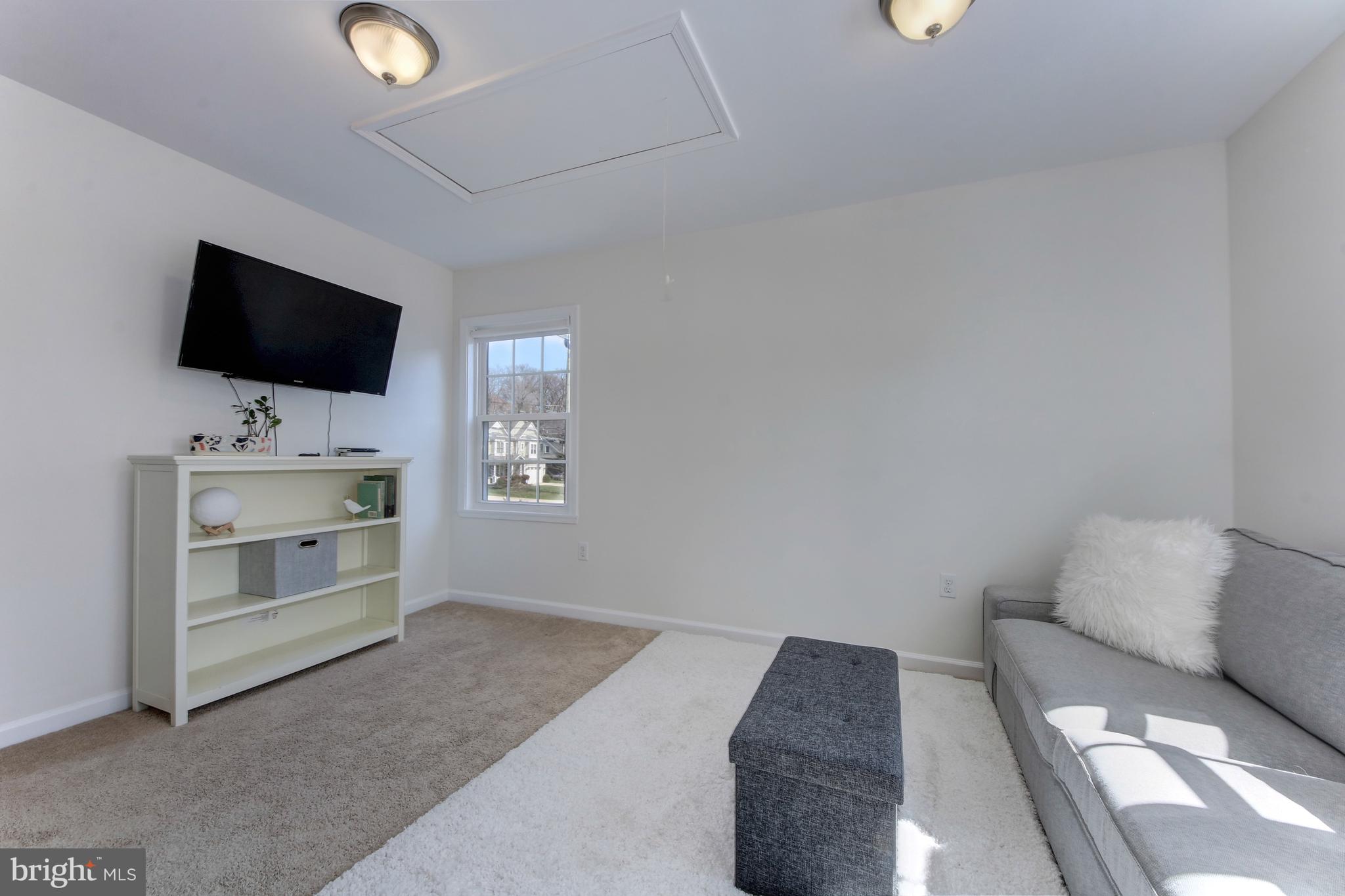 AYRLAWN - Residential