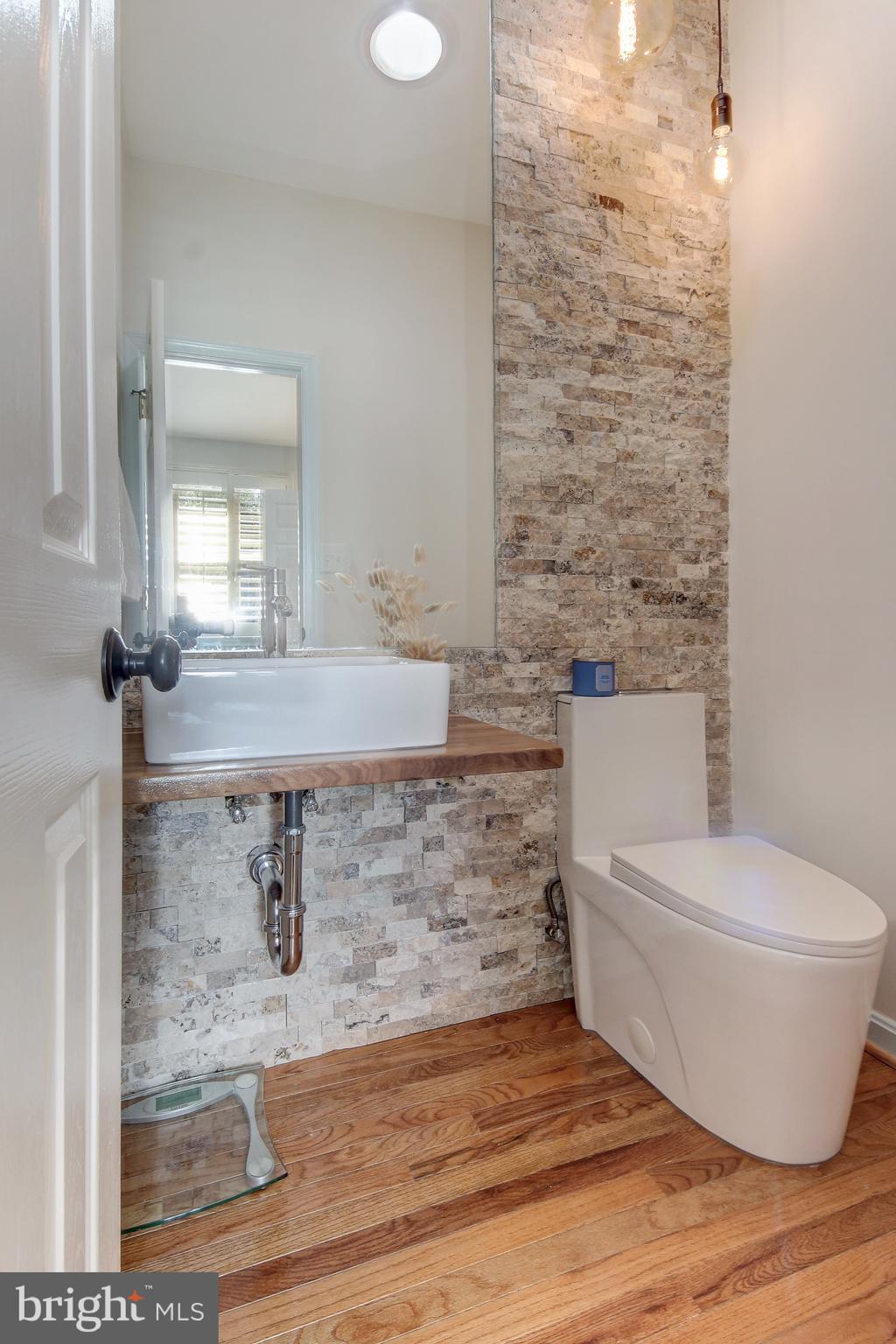 AYRLAWN - Residential