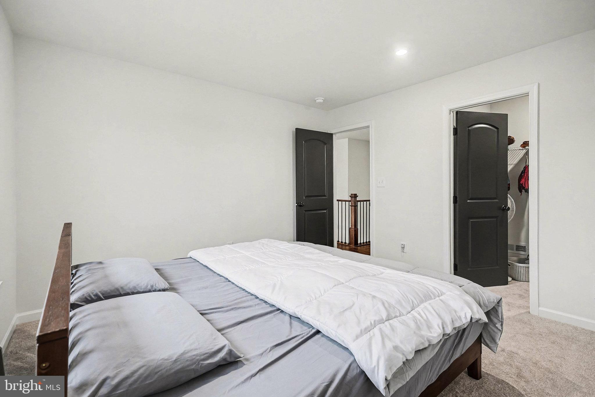 THE VIEWS AT BRIDGEWATER - Residential