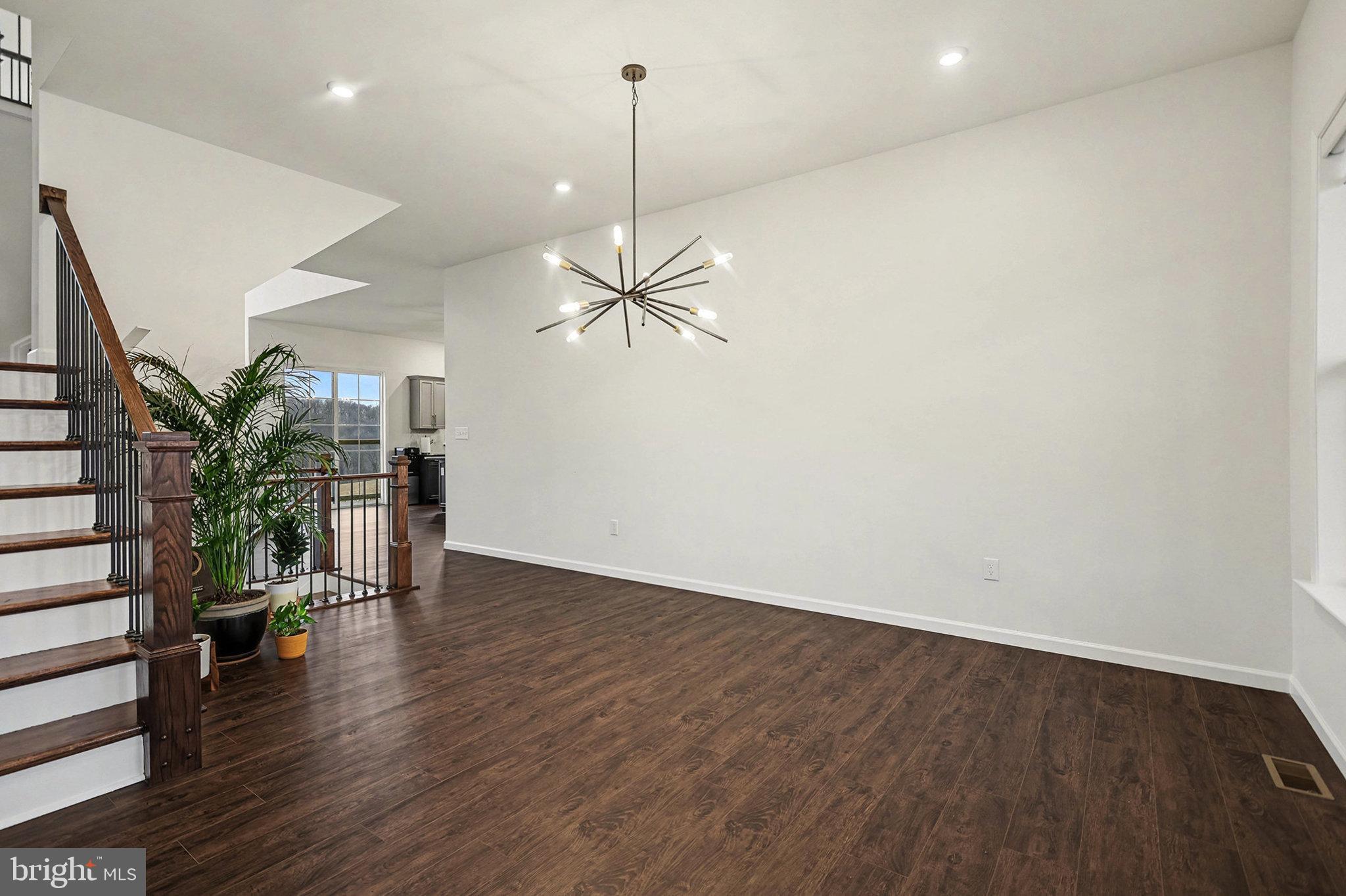 THE VIEWS AT BRIDGEWATER - Residential