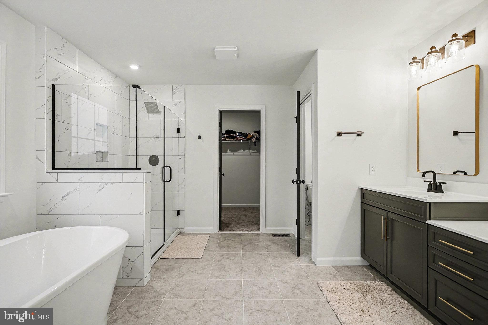 THE VIEWS AT BRIDGEWATER - Residential