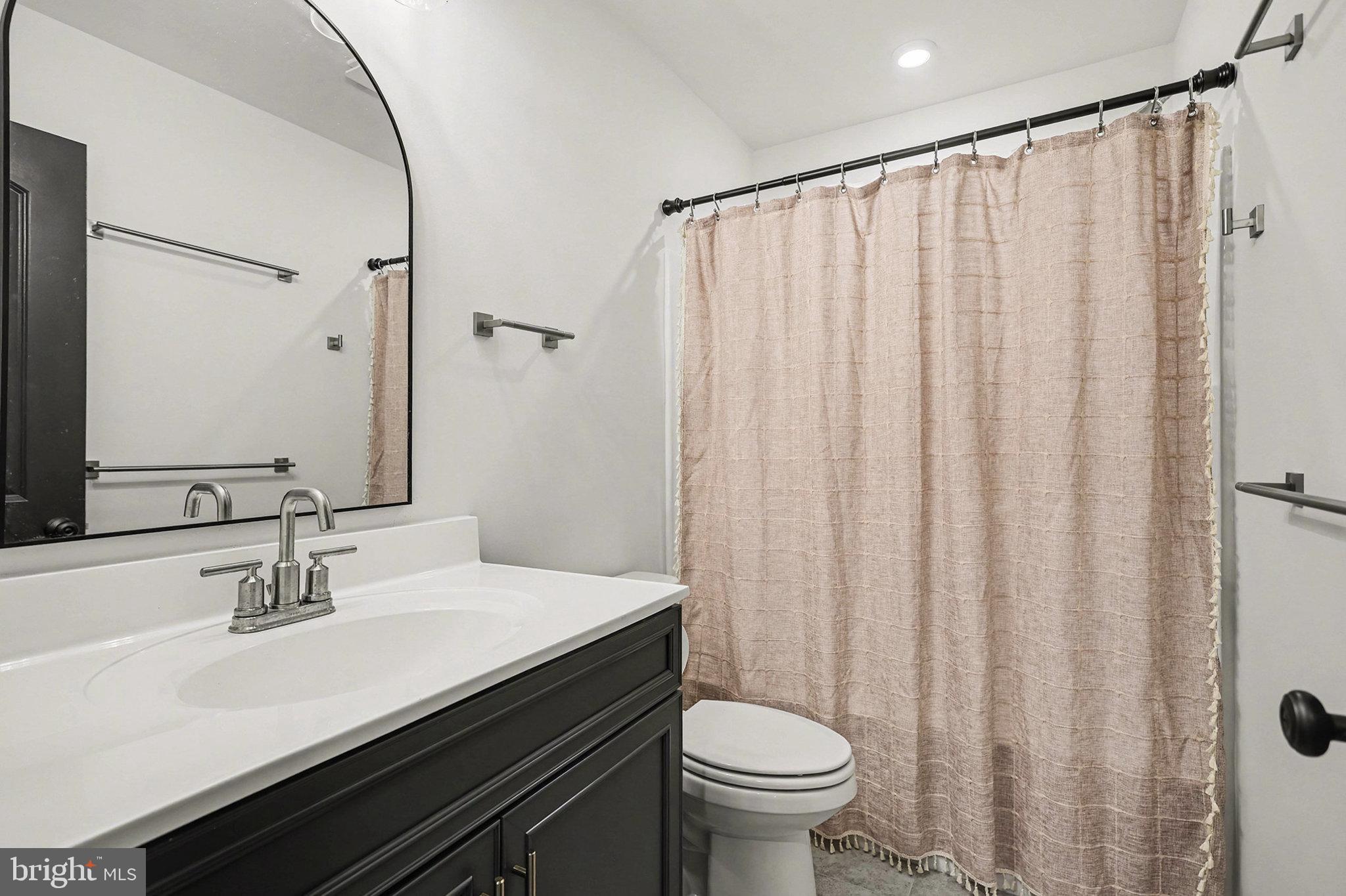 THE VIEWS AT BRIDGEWATER - Residential