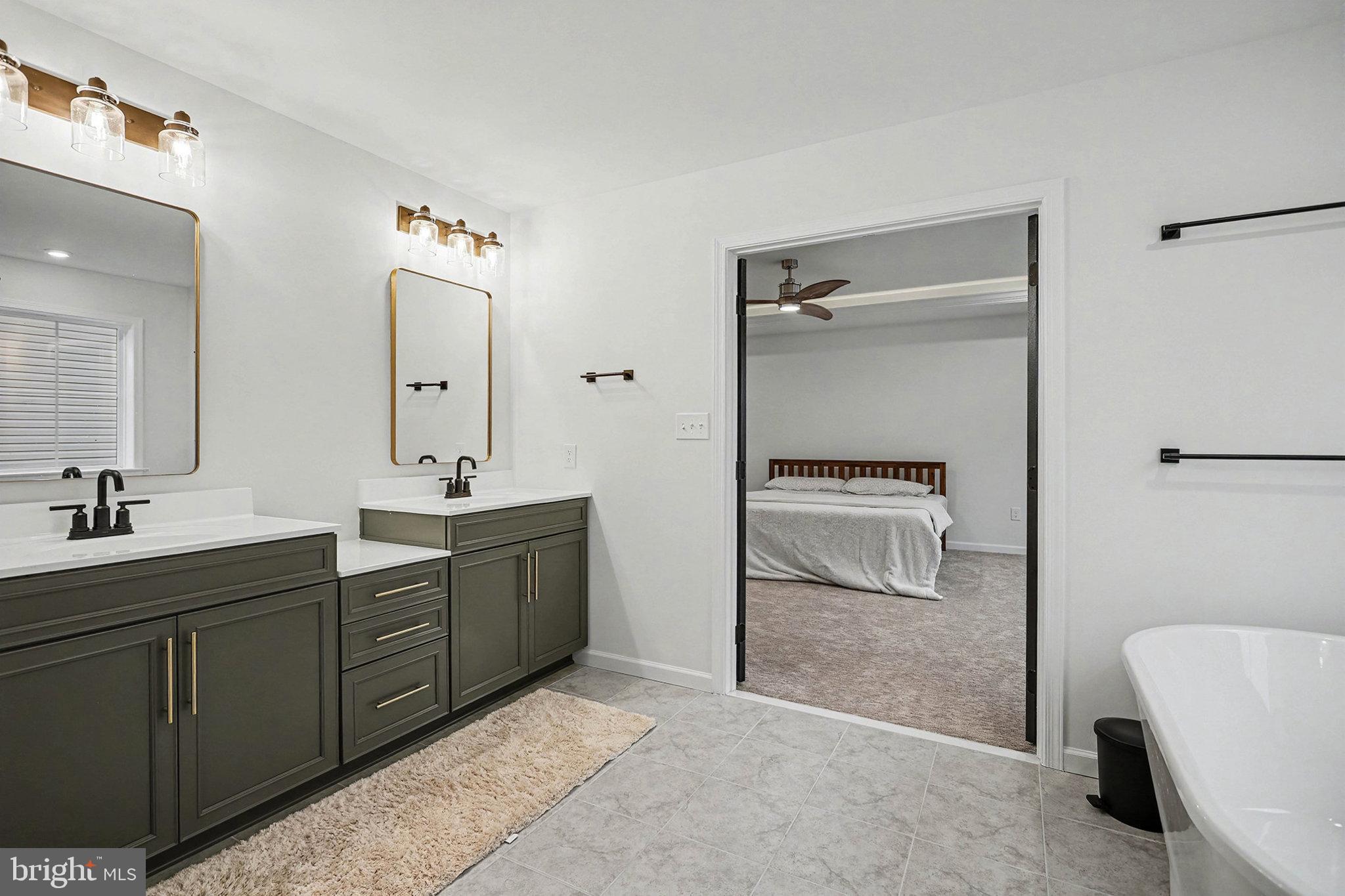 THE VIEWS AT BRIDGEWATER - Residential