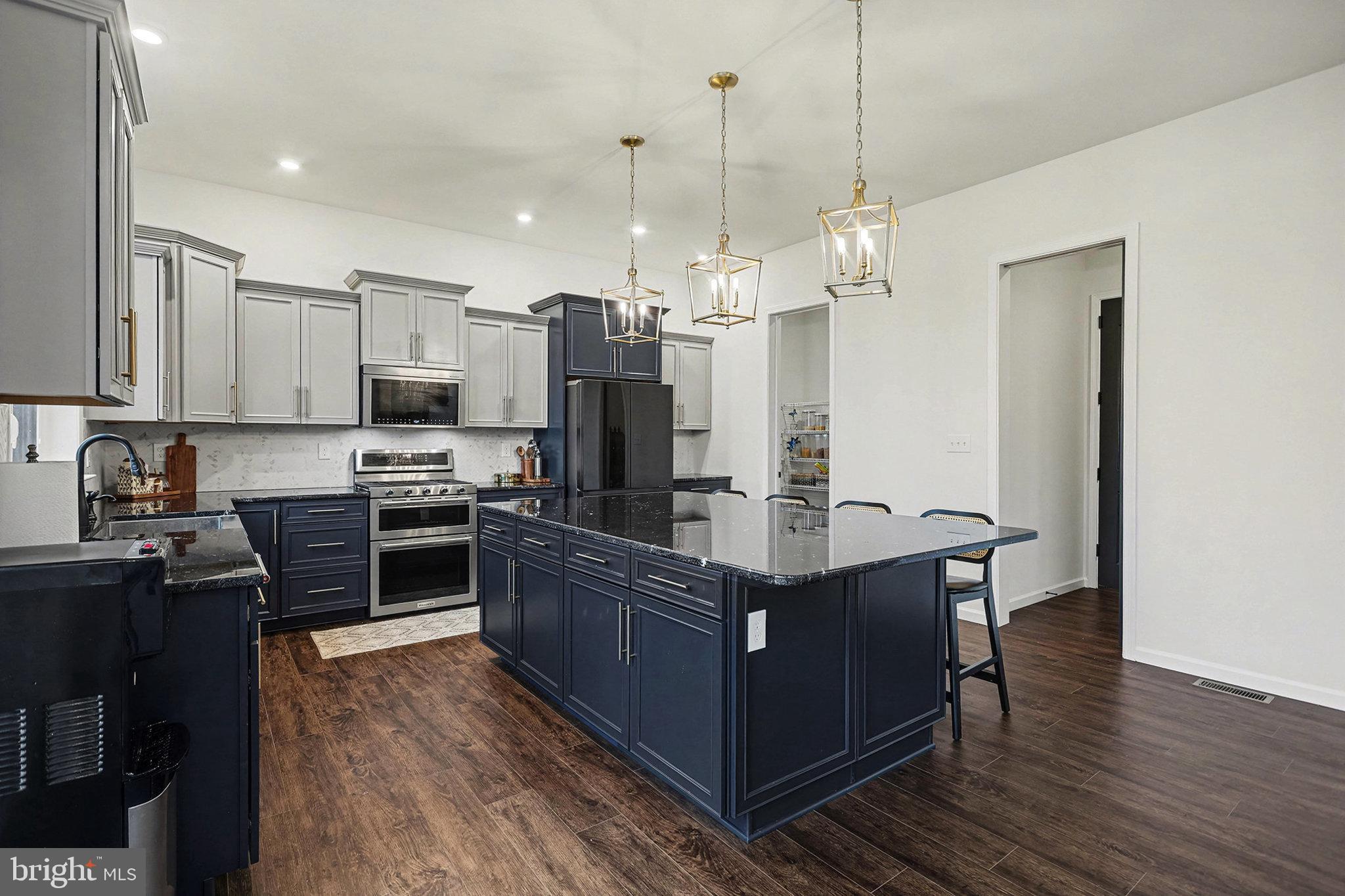 THE VIEWS AT BRIDGEWATER - Residential