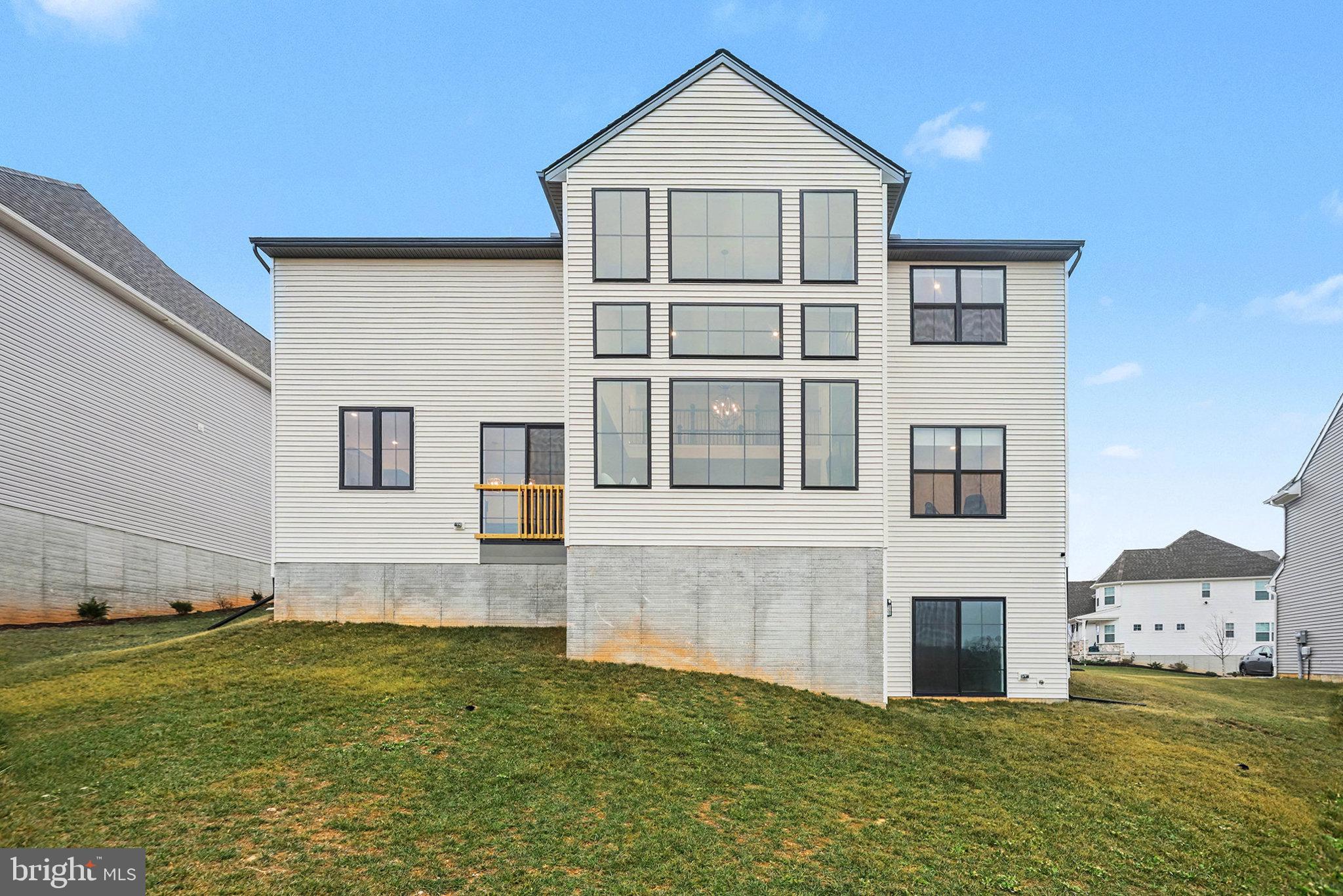 THE VIEWS AT BRIDGEWATER - Residential