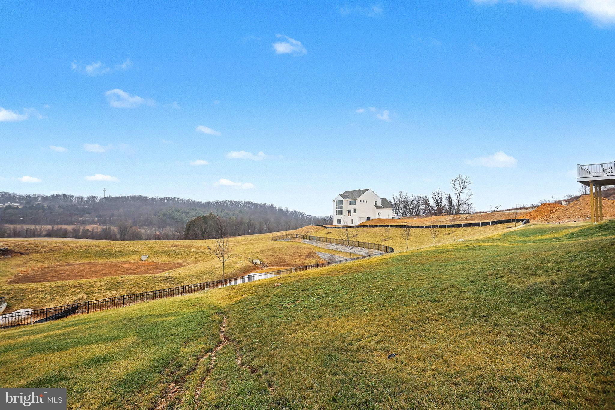 THE VIEWS AT BRIDGEWATER - Residential
