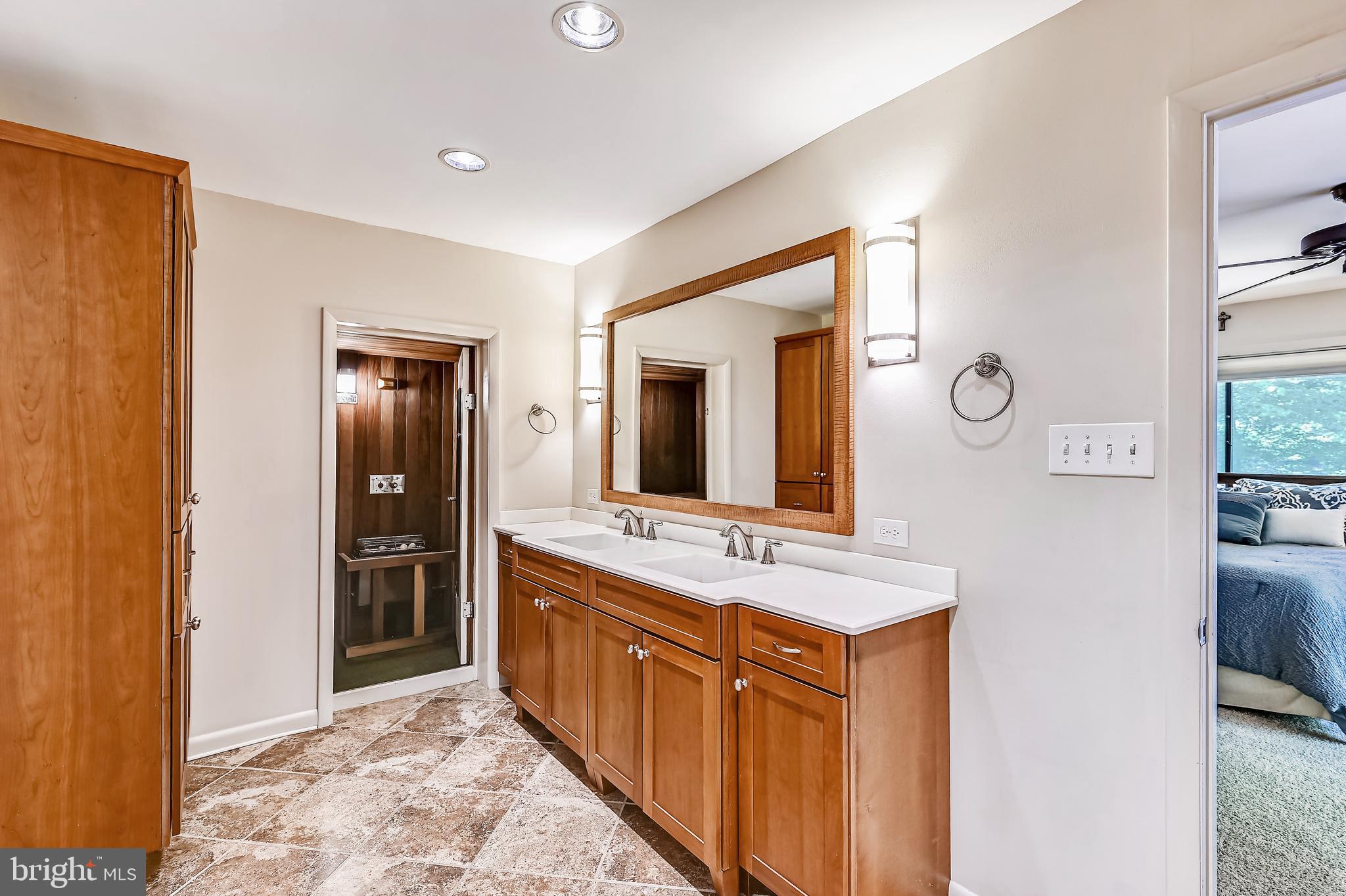 HERMITAGE - Residential