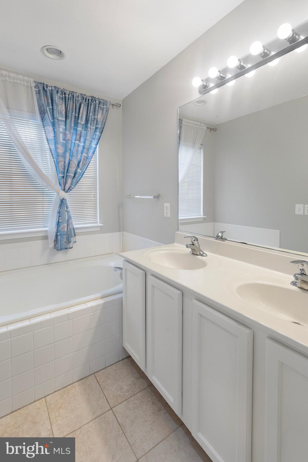 MCNAIR FARMS - Residential Lease