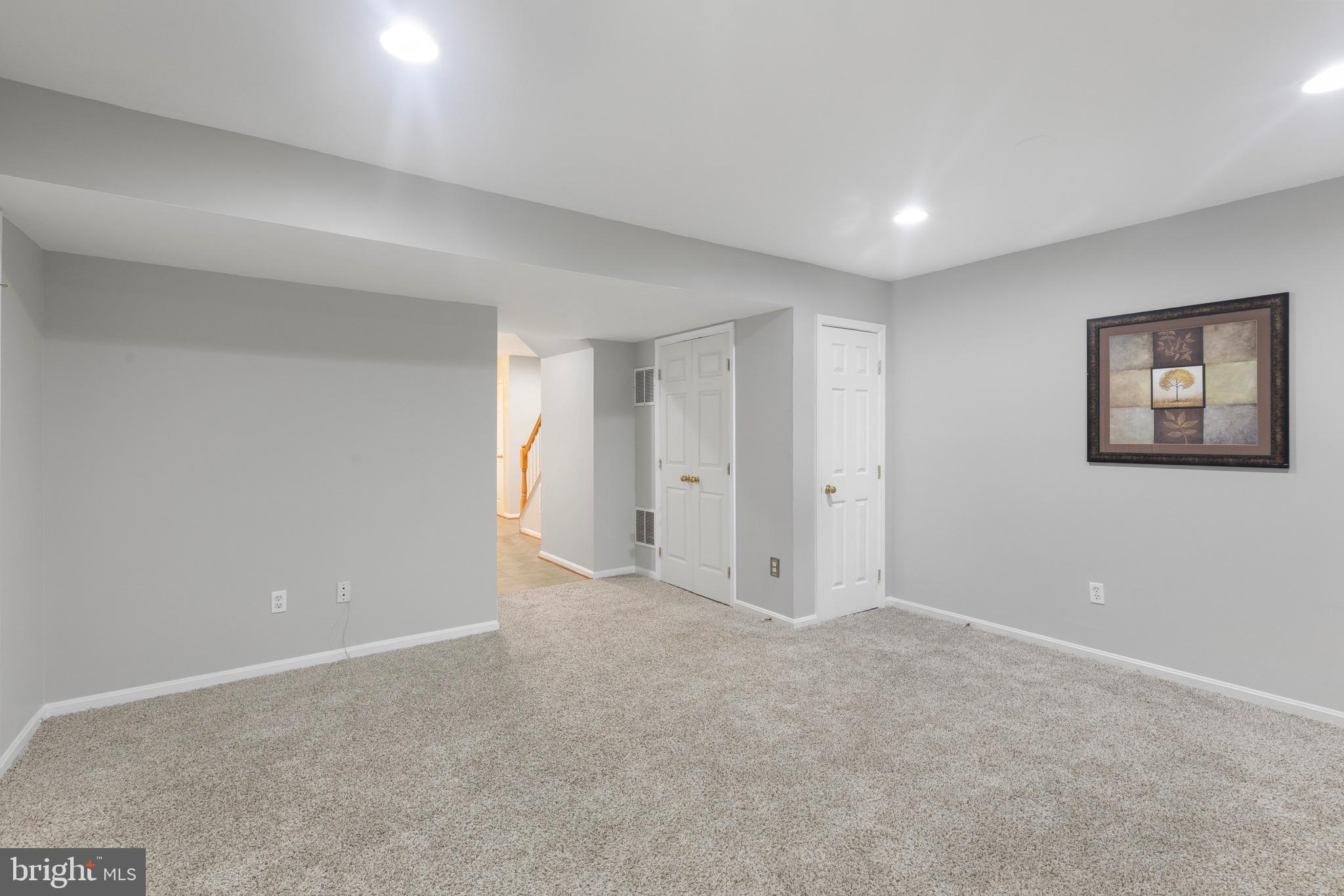 MCNAIR FARMS - Residential Lease