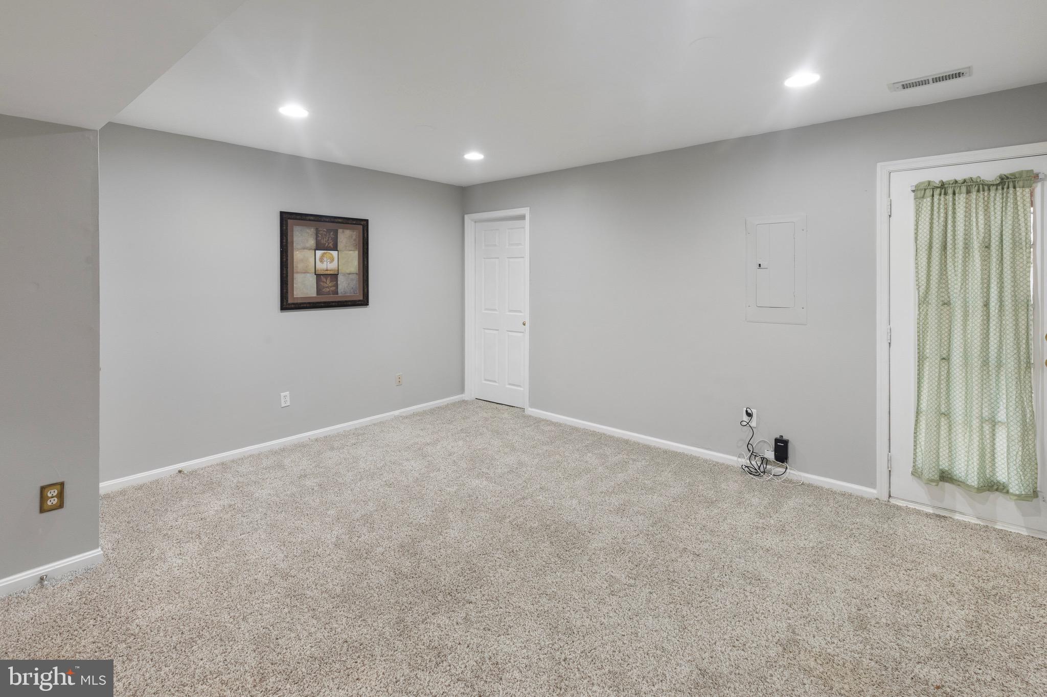 MCNAIR FARMS - Residential Lease