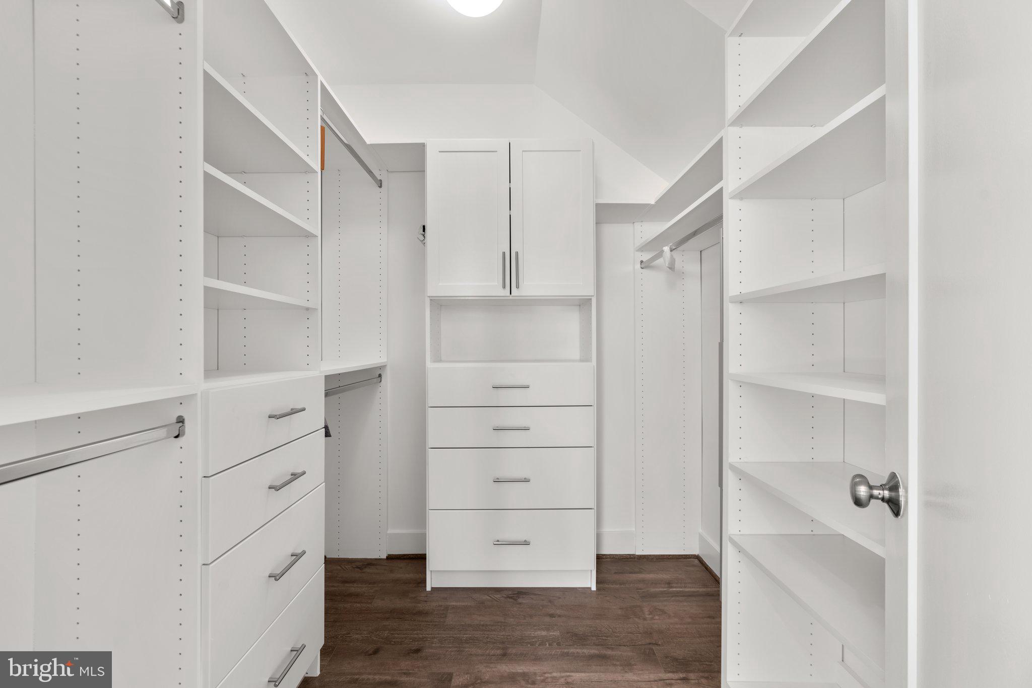 ROCKVILLE OUTSIDE - Residential