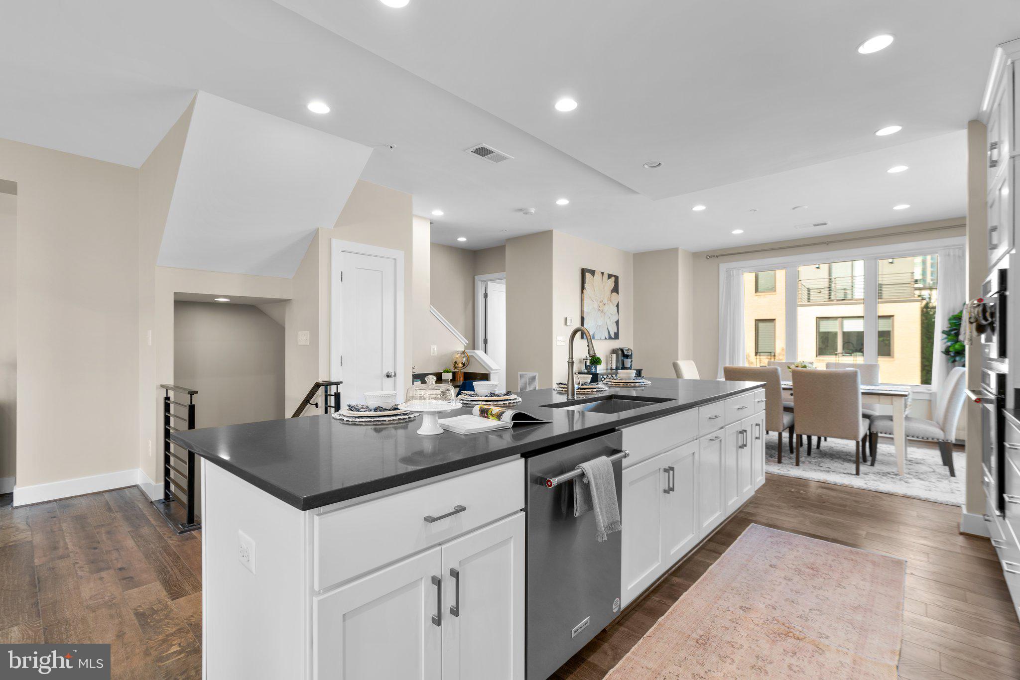 ROCKVILLE OUTSIDE - Residential