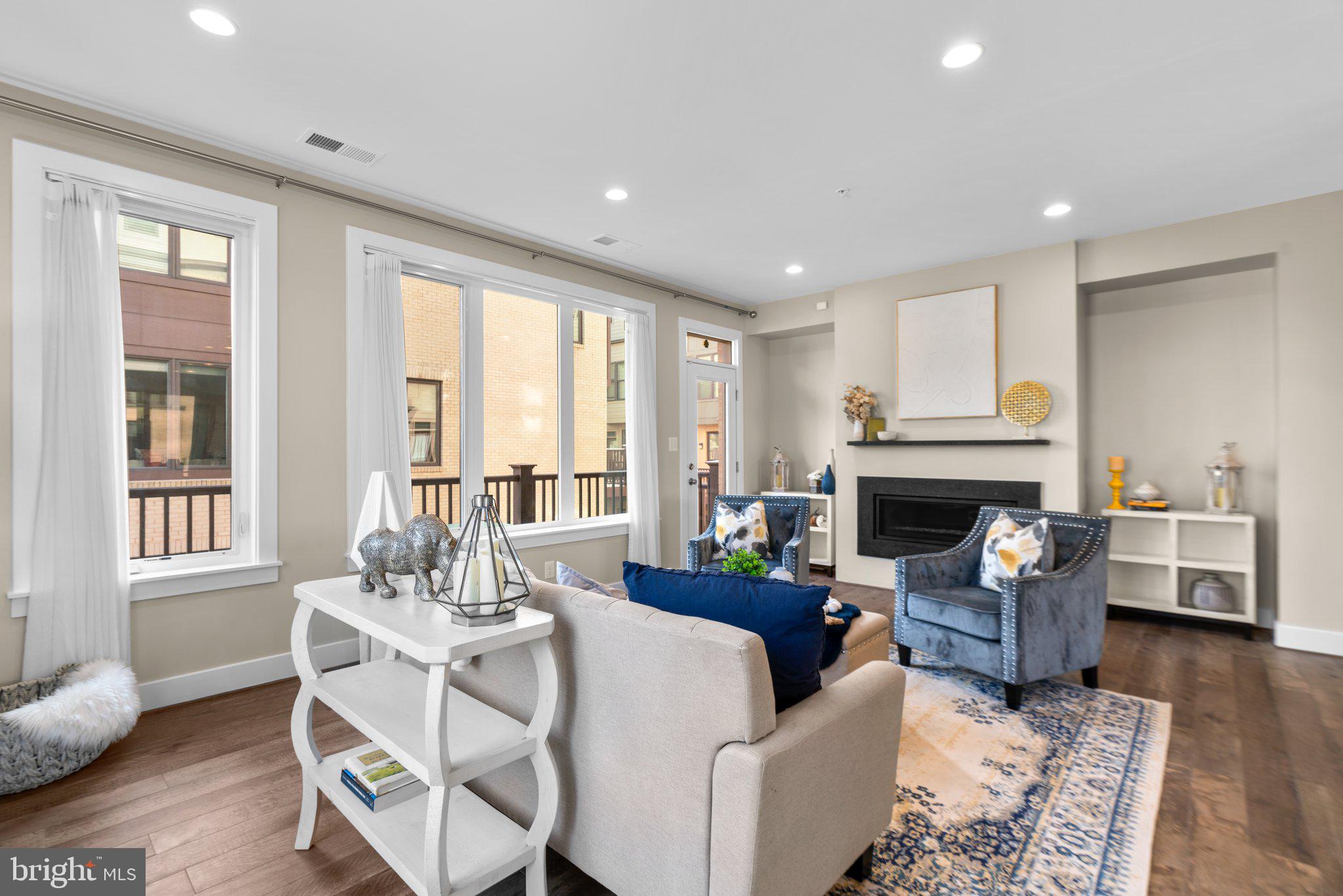 ROCKVILLE OUTSIDE - Residential