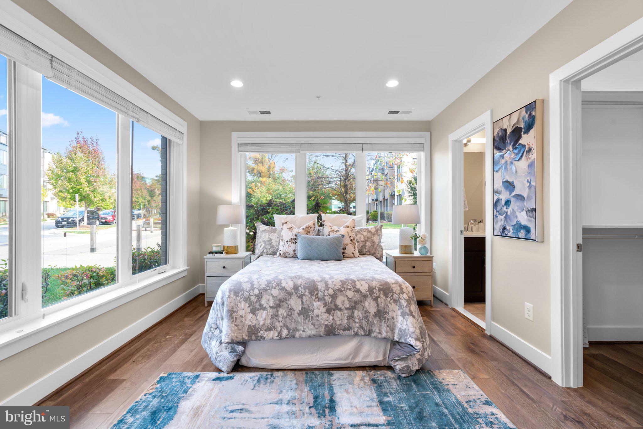 ROCKVILLE OUTSIDE - Residential