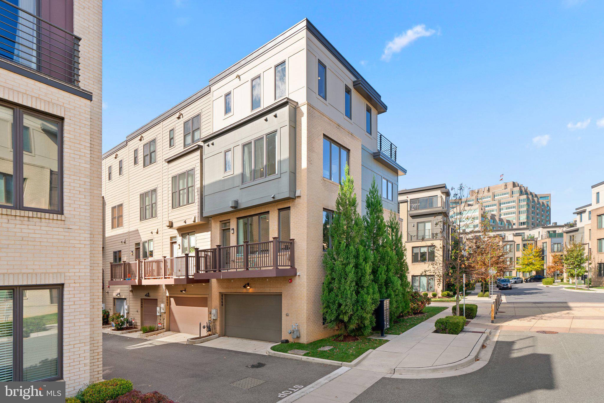 ROCKVILLE OUTSIDE - Residential