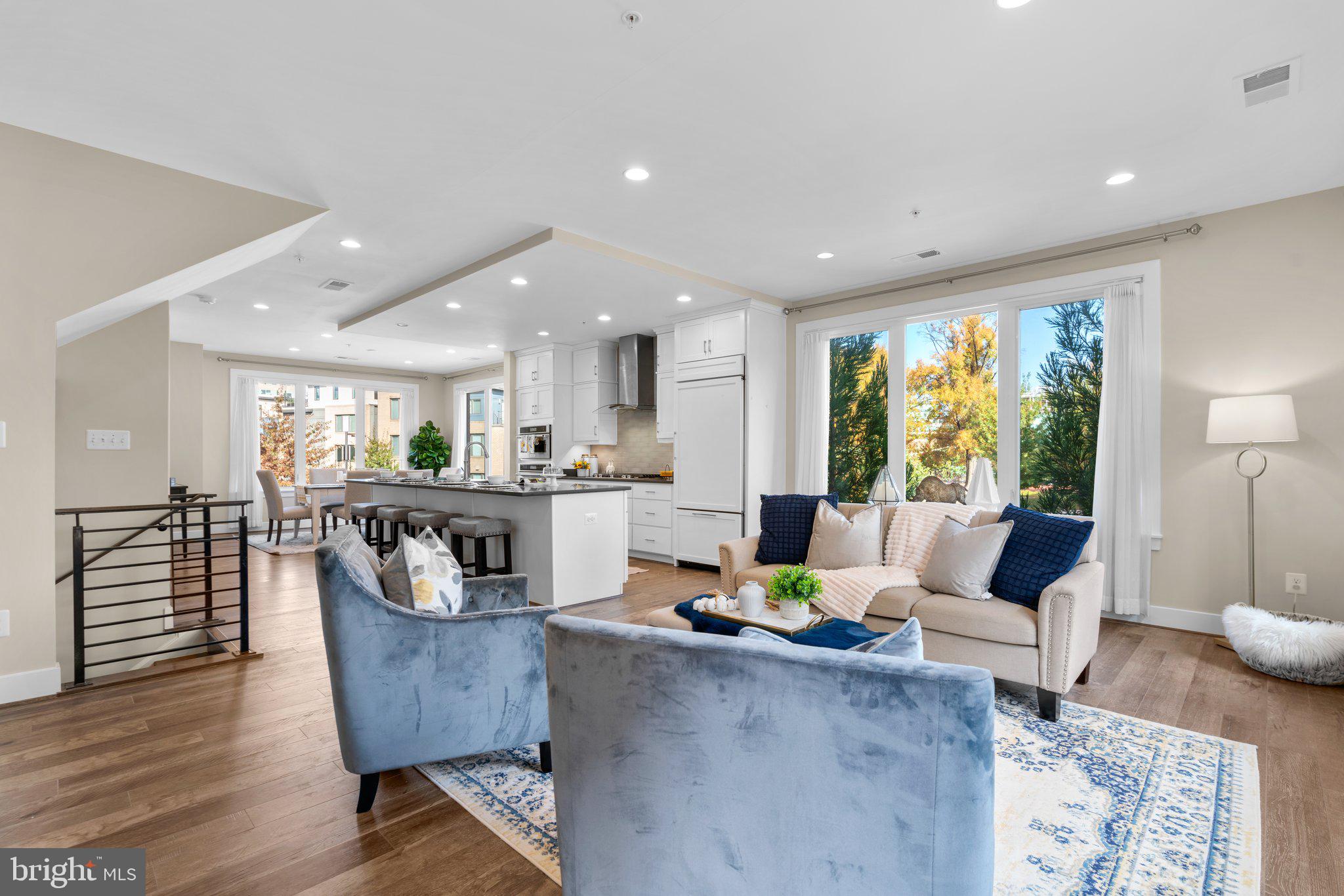 ROCKVILLE OUTSIDE - Residential