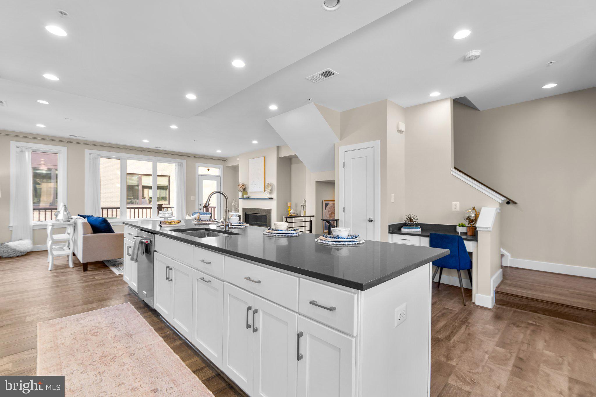 ROCKVILLE OUTSIDE - Residential