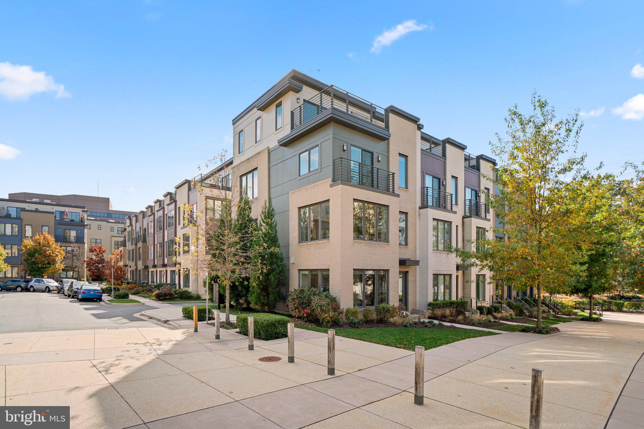 ROCKVILLE OUTSIDE - Residential