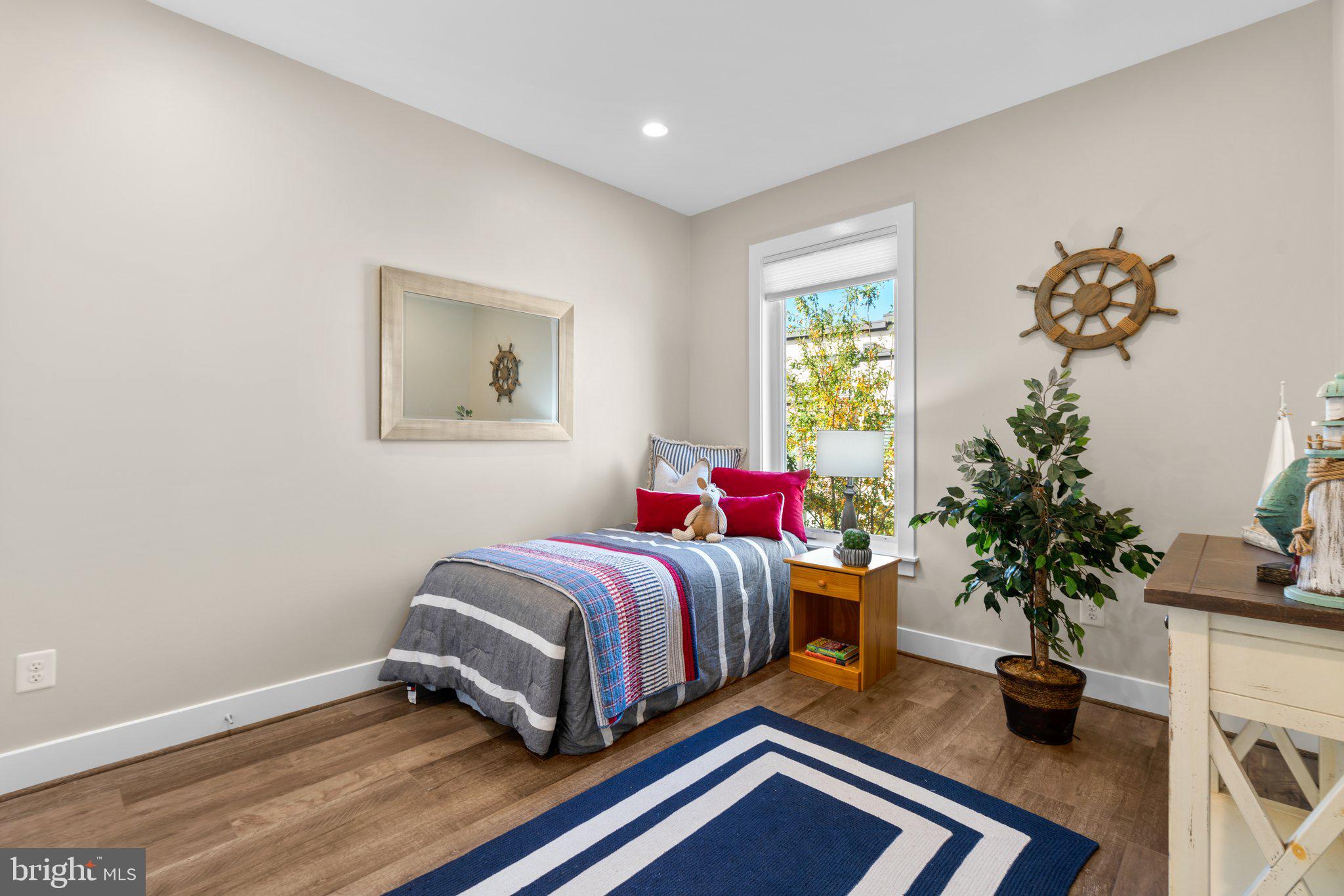 ROCKVILLE OUTSIDE - Residential