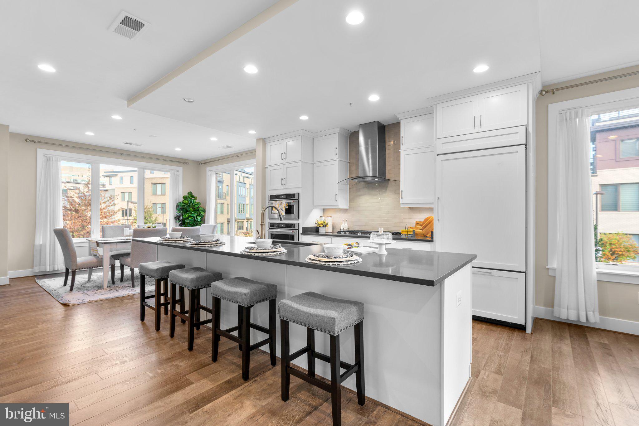 ROCKVILLE OUTSIDE - Residential