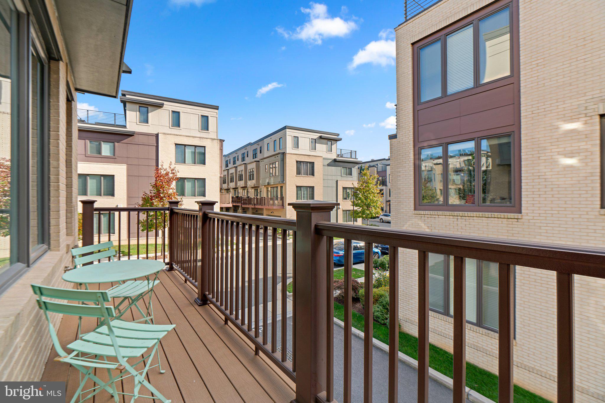 ROCKVILLE OUTSIDE - Residential