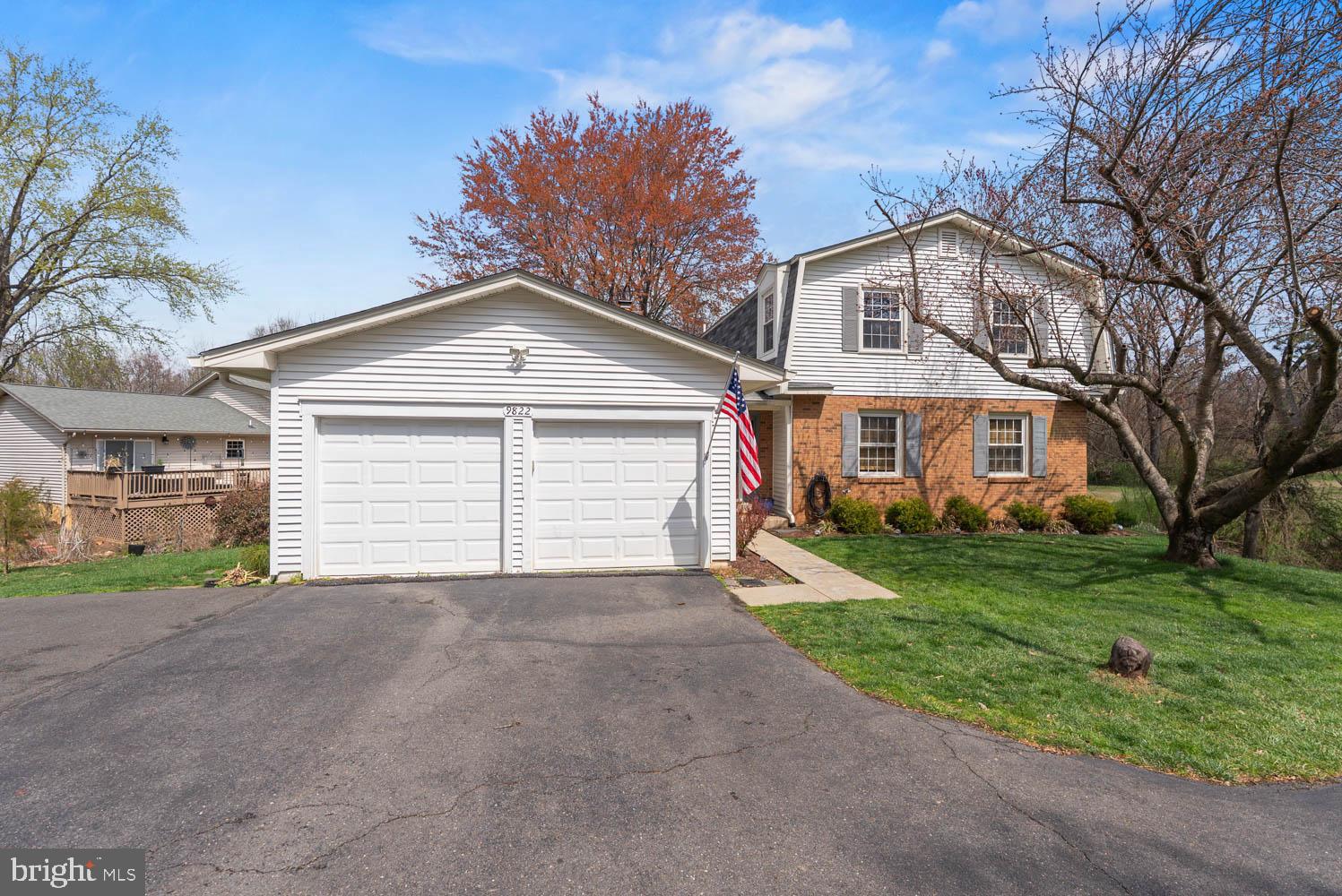 BURKE CENTRE - Residential