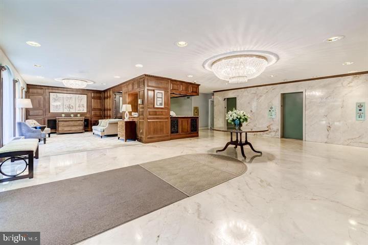 4501 ARLINGTON BOULEVARD 718