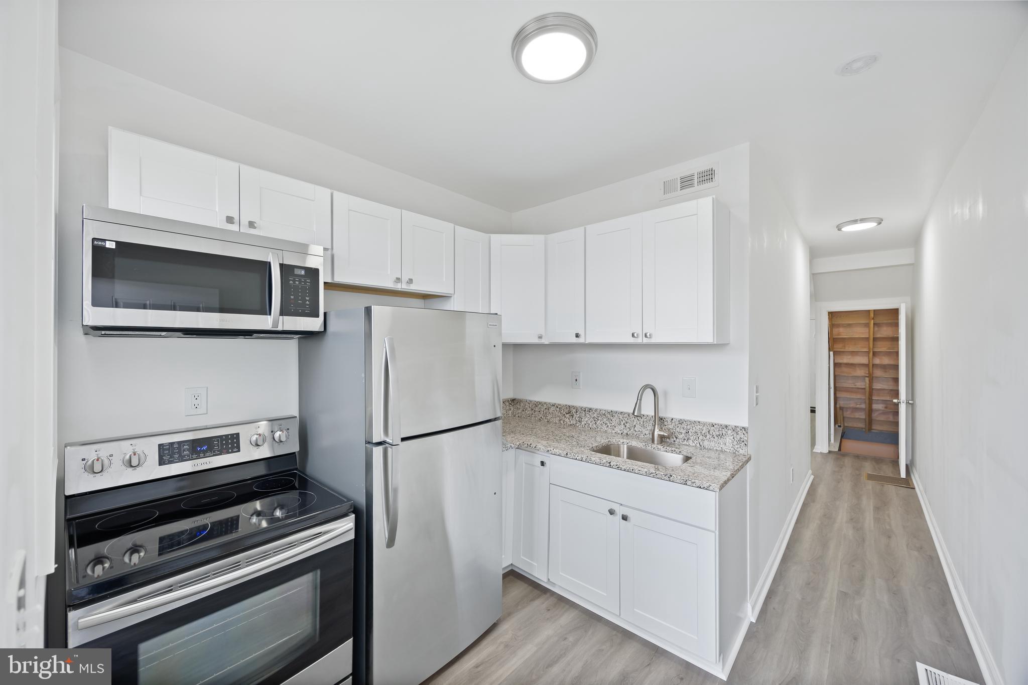 MILL HILL - Residential