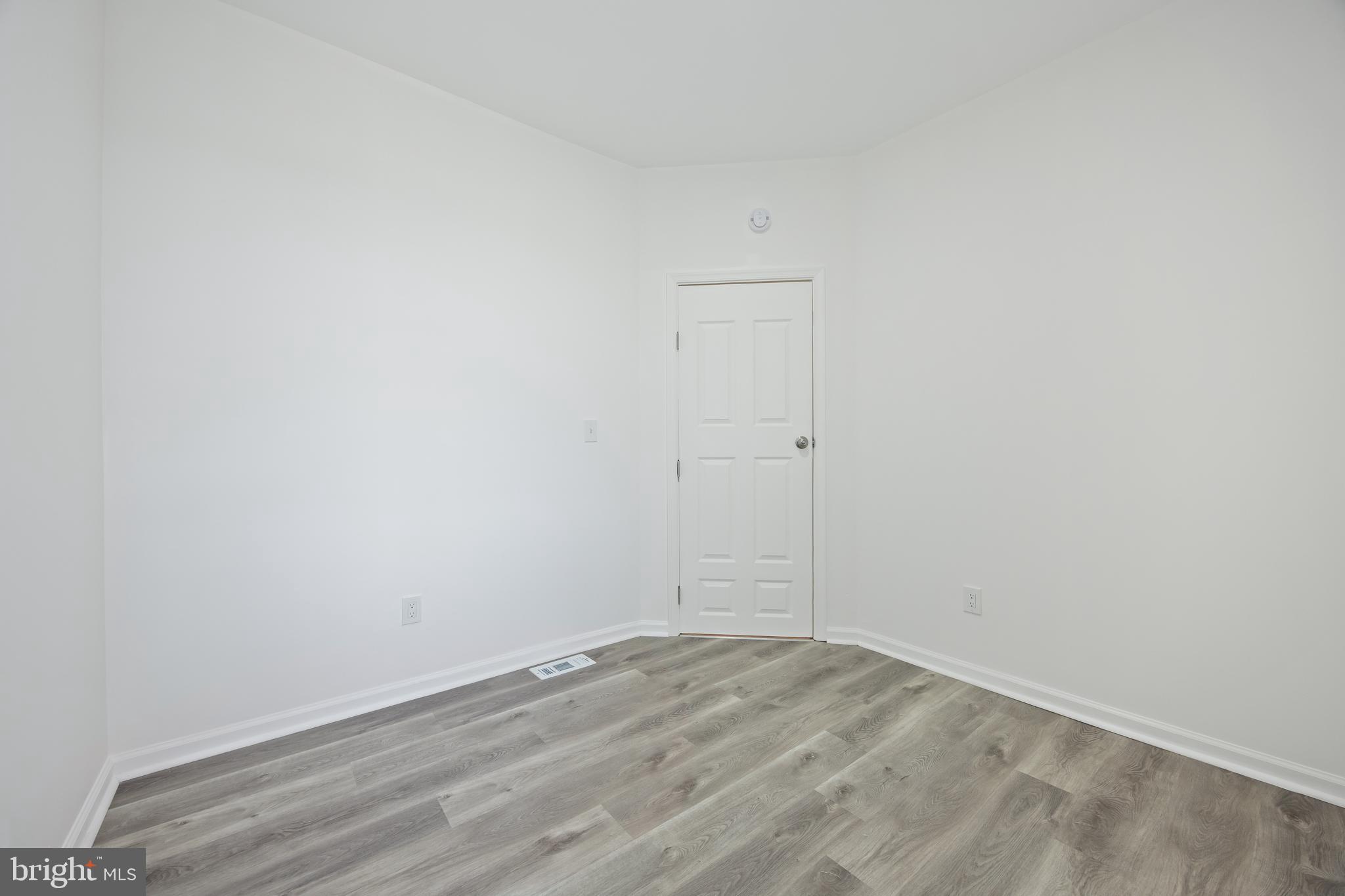 MILL HILL - Residential