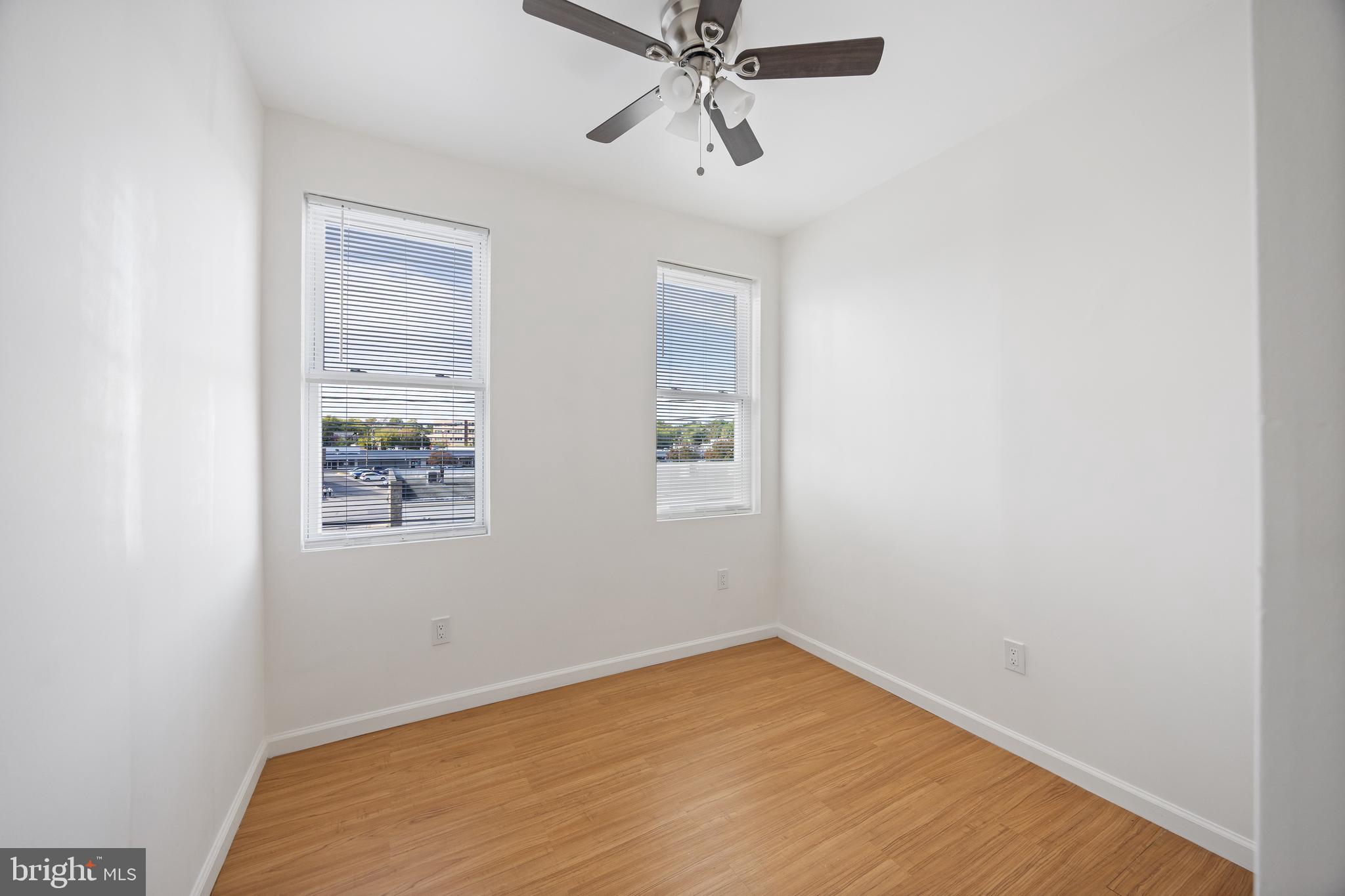 MILL HILL - Residential