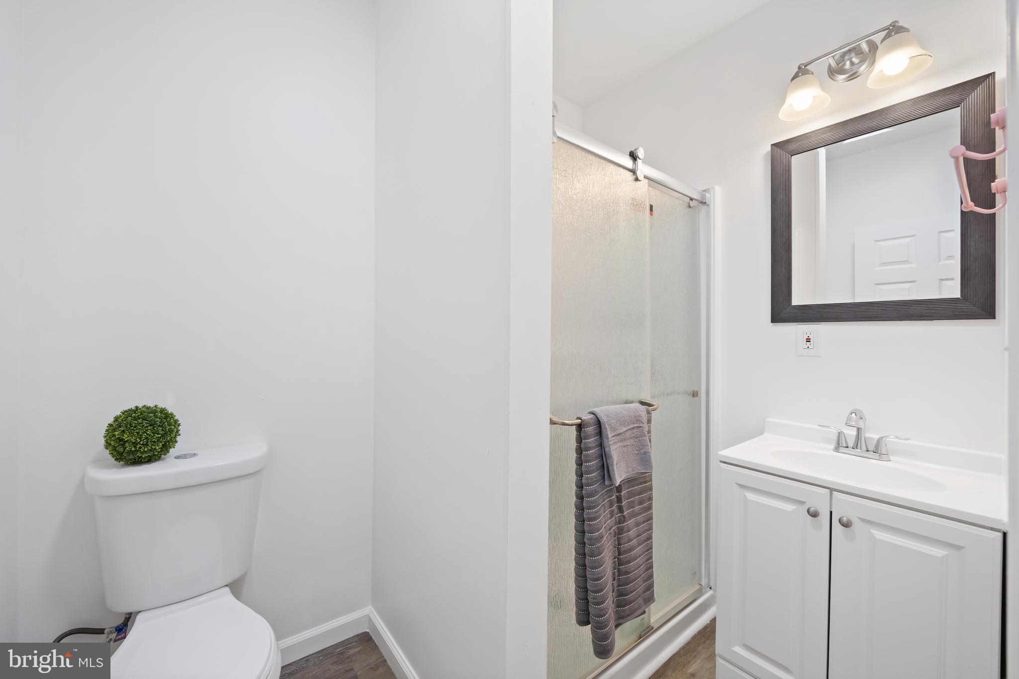 MILL HILL - Residential