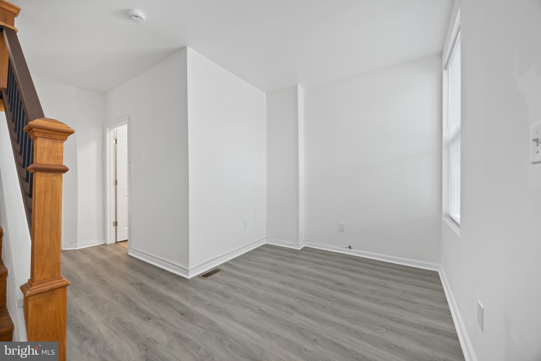 MILL HILL - Residential