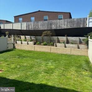 TUDOR VILLAGE - Residential