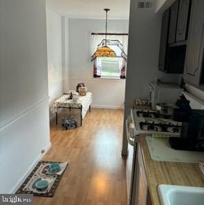 TUDOR VILLAGE - Residential